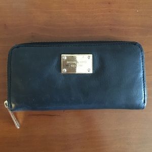Michael Kors Black leather/gold wallet