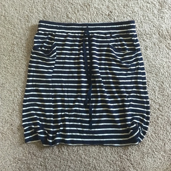 Casual striped skirt (with pockets!)