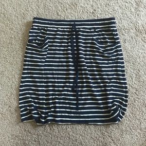 Casual striped skirt (with pockets!)