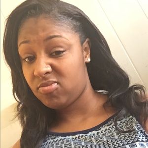 Meet your Posher, Jinaki