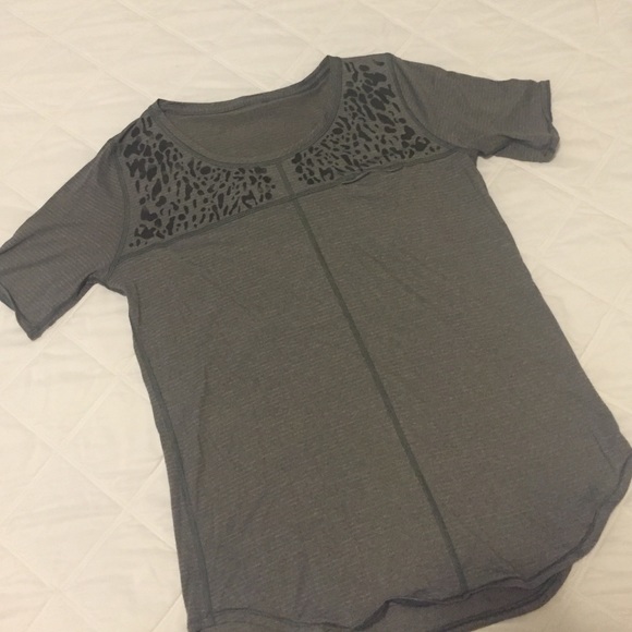 Lululemon t-shirt