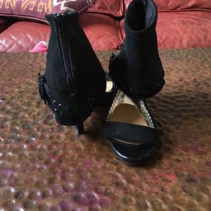 Naughty monkey black heels