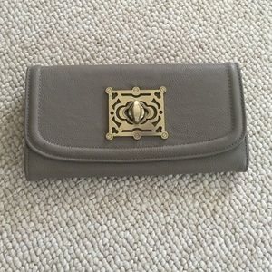 urban outfitters wallet