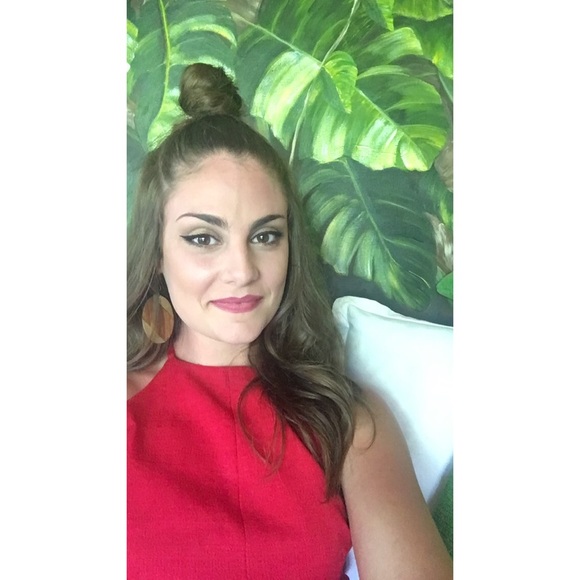 Meet your Posher, Claire