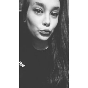 Meet your Posher, Kaitlyn