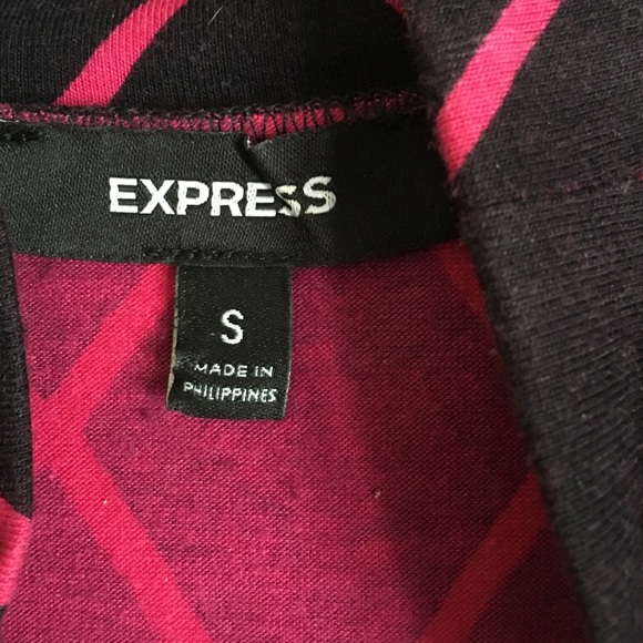 Key hole turtleneck short sleeve blouse - Picture 4 of 4