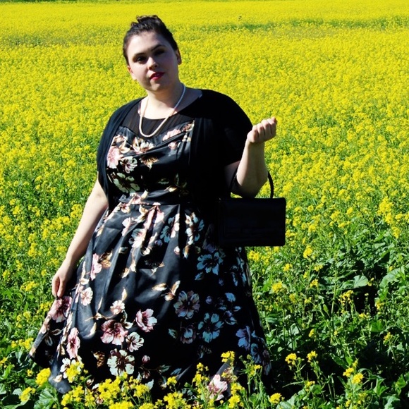 Plus Size Black Floral Retro Swing Dress Size 18