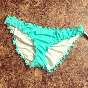 Victoria's Secret The Ruffle Cheeky Bottom. Size M