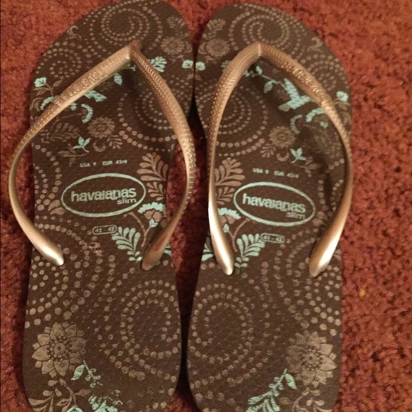 Gold patterned Havianas
