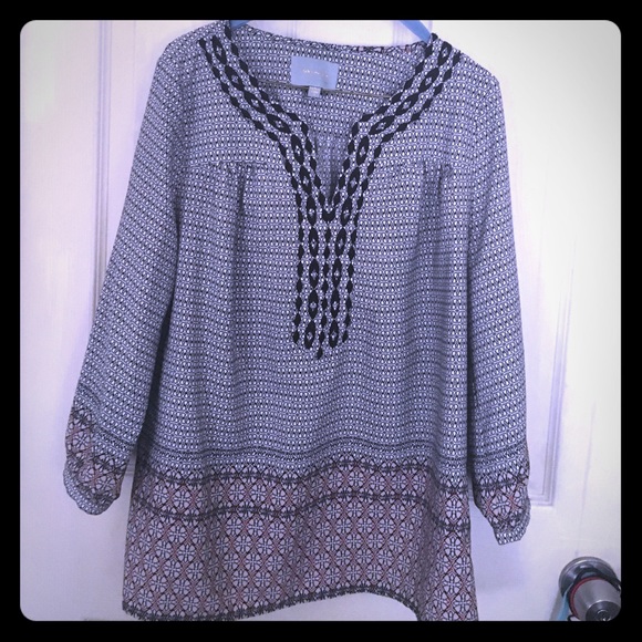 Cute ladies boho style top.