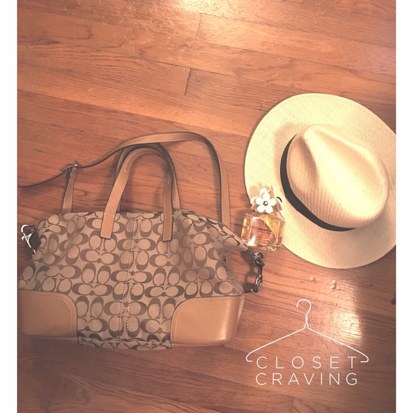 Authentic Coach Hadley Signature Zip Satchel - Picture 3 of 4