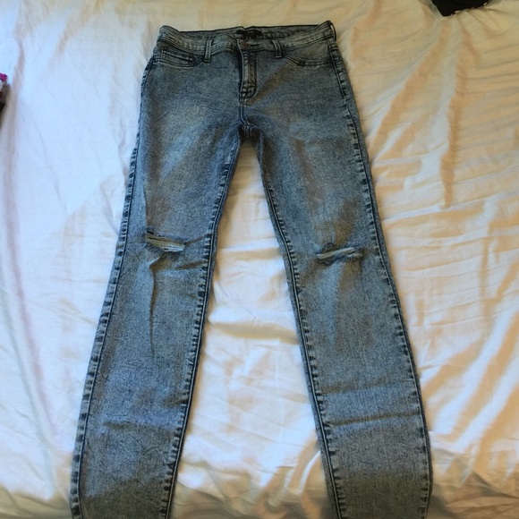 High waisted jeans