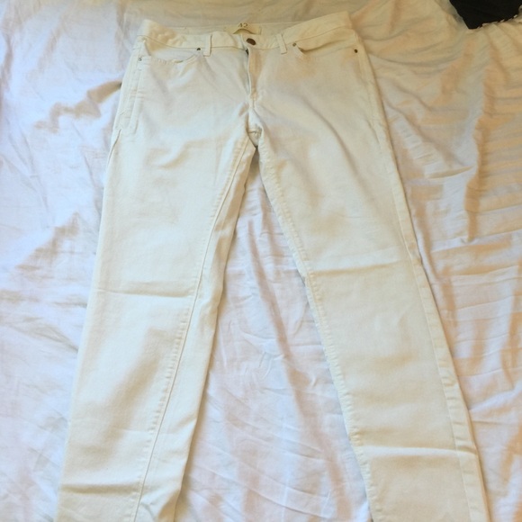 White denim jeans