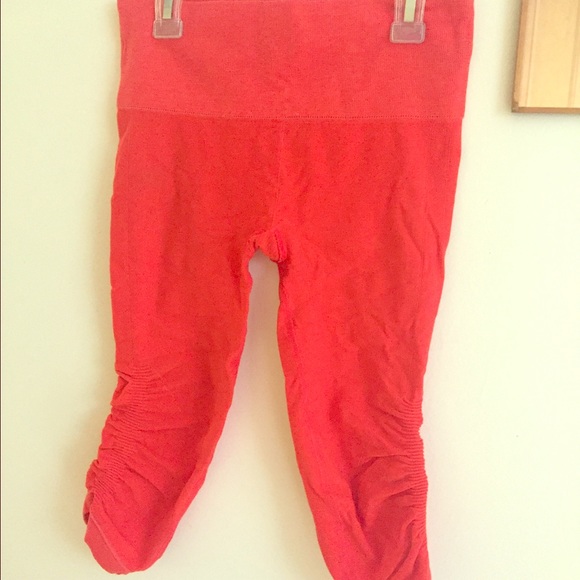 Lululemon size 4 - IN THE FLOW crops. Red.