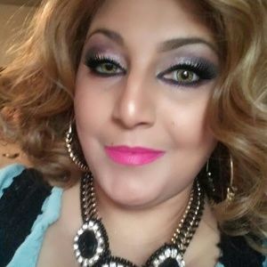 Meet your Posher, Gladys