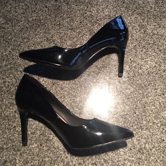 Zara Shoes Zara Black Pump With Gold Heel Detail Poshmark