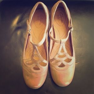 Clarks Indigo Vintage-Gone-Modern Tan