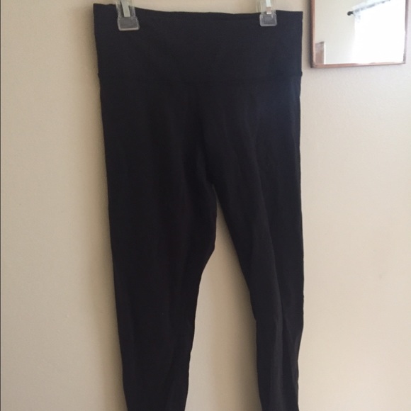 LuluLemon Wonder under pants size 4