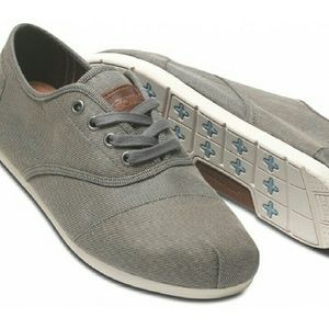 TOMS Cordones