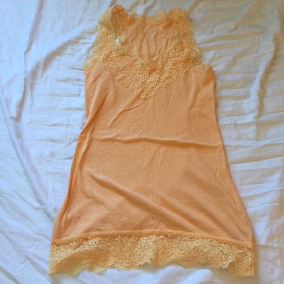 Light orange tank