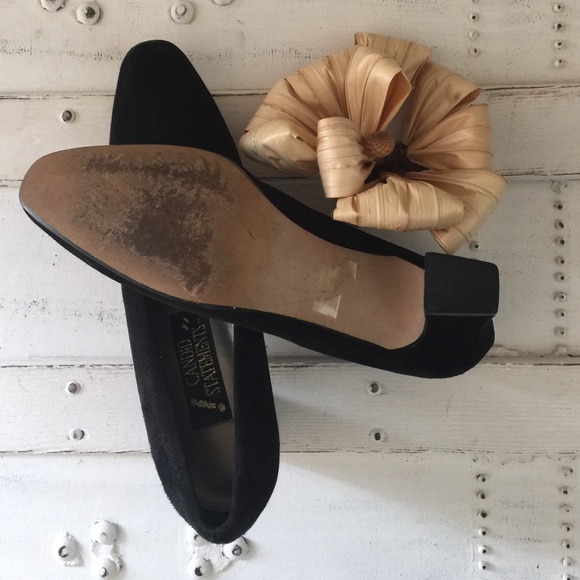 SIZE 6, BLACK HEELS WITH VELOUR FEEL - Picture 2 of 4
