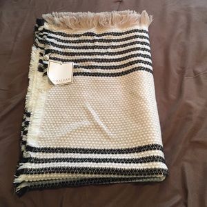 Shiraleah Chicago Lex Striped Scarf