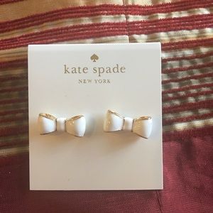 🎀 Kate spade white bow earrings 🎀