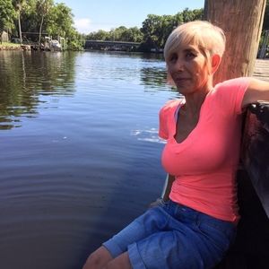 Meet your Posher, Julie