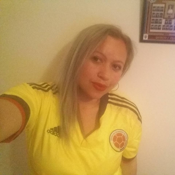 Meet your Posher, Yovana