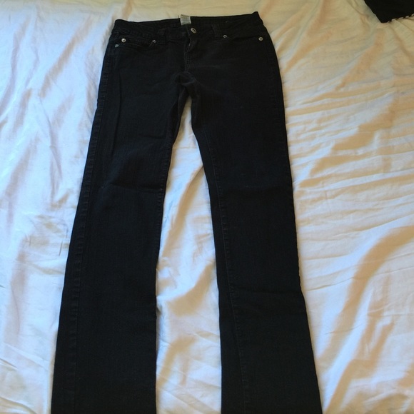 Black skinny jeans