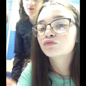 Meet your Posher, Haley