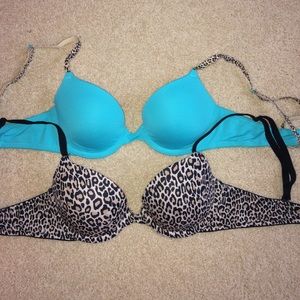 Set of 2 Victoria's Secret bras