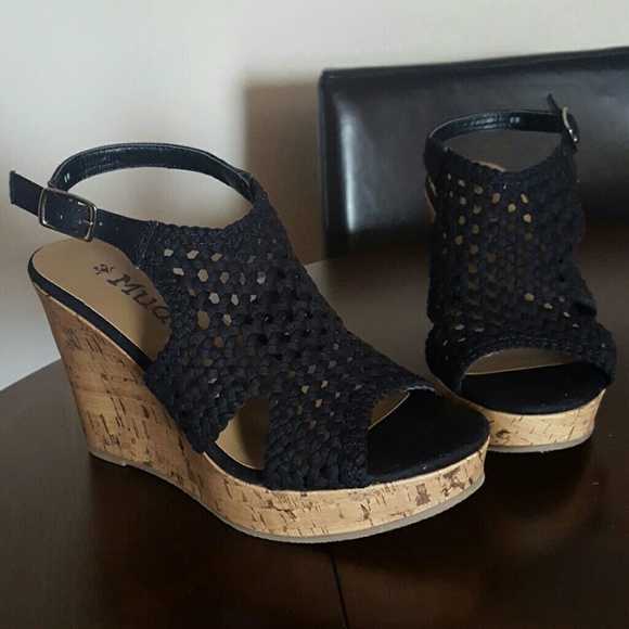 Black cloth weave wedge sandals