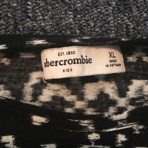 Abrocrombie kids long sleeve - Picture 2 of 2