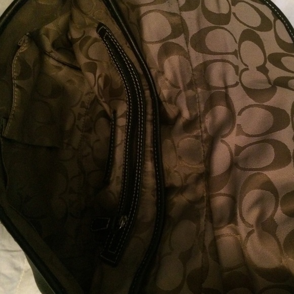 Authentic Coach purse - Picture 4 of 4