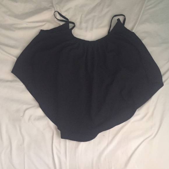 Black rue 21 crop top