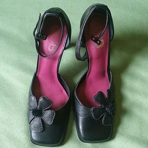 Gianni Bini Flower Petal heels