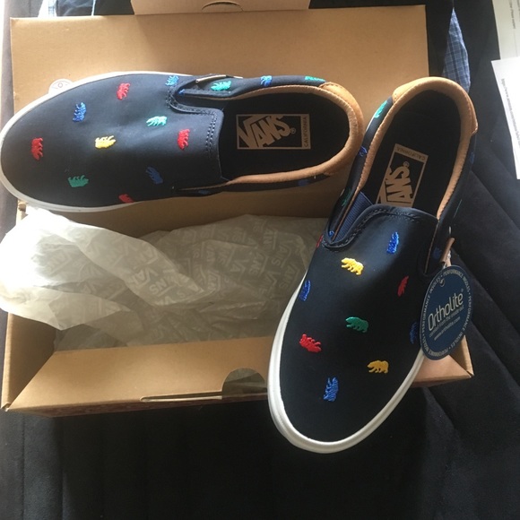 Brand new vans size 7 woman