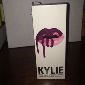 Kylie lipkit kourt k