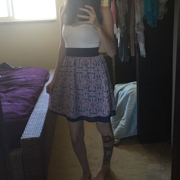 Dress - Picture 2 of 3
