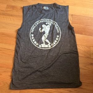 Sleeveless workout tee