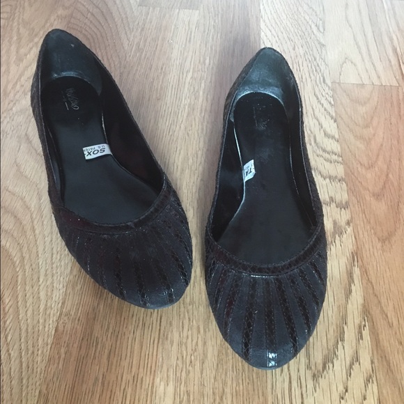 Black sparkle flats