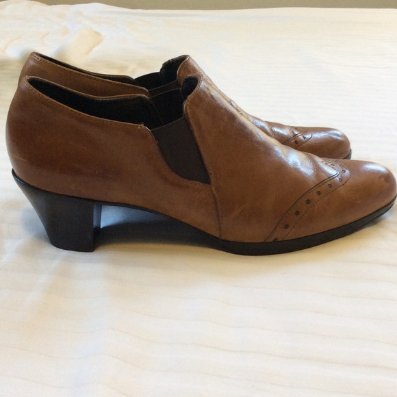 Munro Booties 10 - Picture 3 of 4