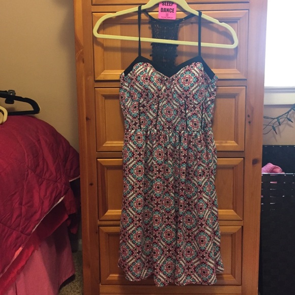 Xhilaration Dresses & Skirts - Flowy sun dress!