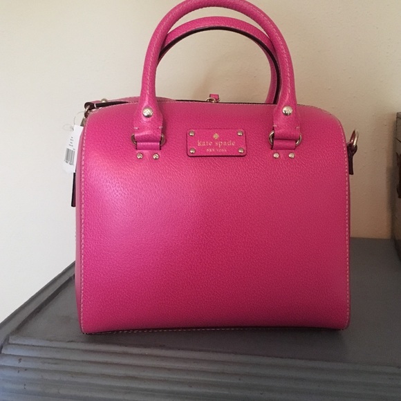 kate spade Handbags - *sale!*Kate spade Alessa