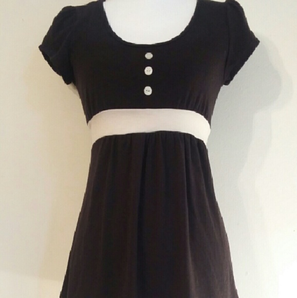 NWOT Max Loft black and cream top. Ties in back