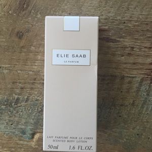 Ellie Saab Scented body lotion