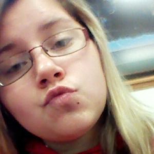 Meet your Posher, Caitlin