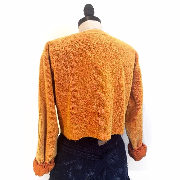 SUPER COOL VINTAGE CROPPED EXTRA SOFT SWEATSHIRT!! - Picture 4 of 4