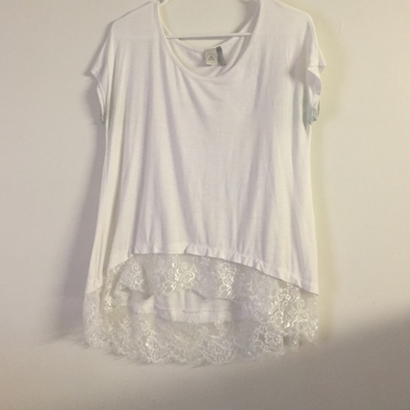 Flowy white top